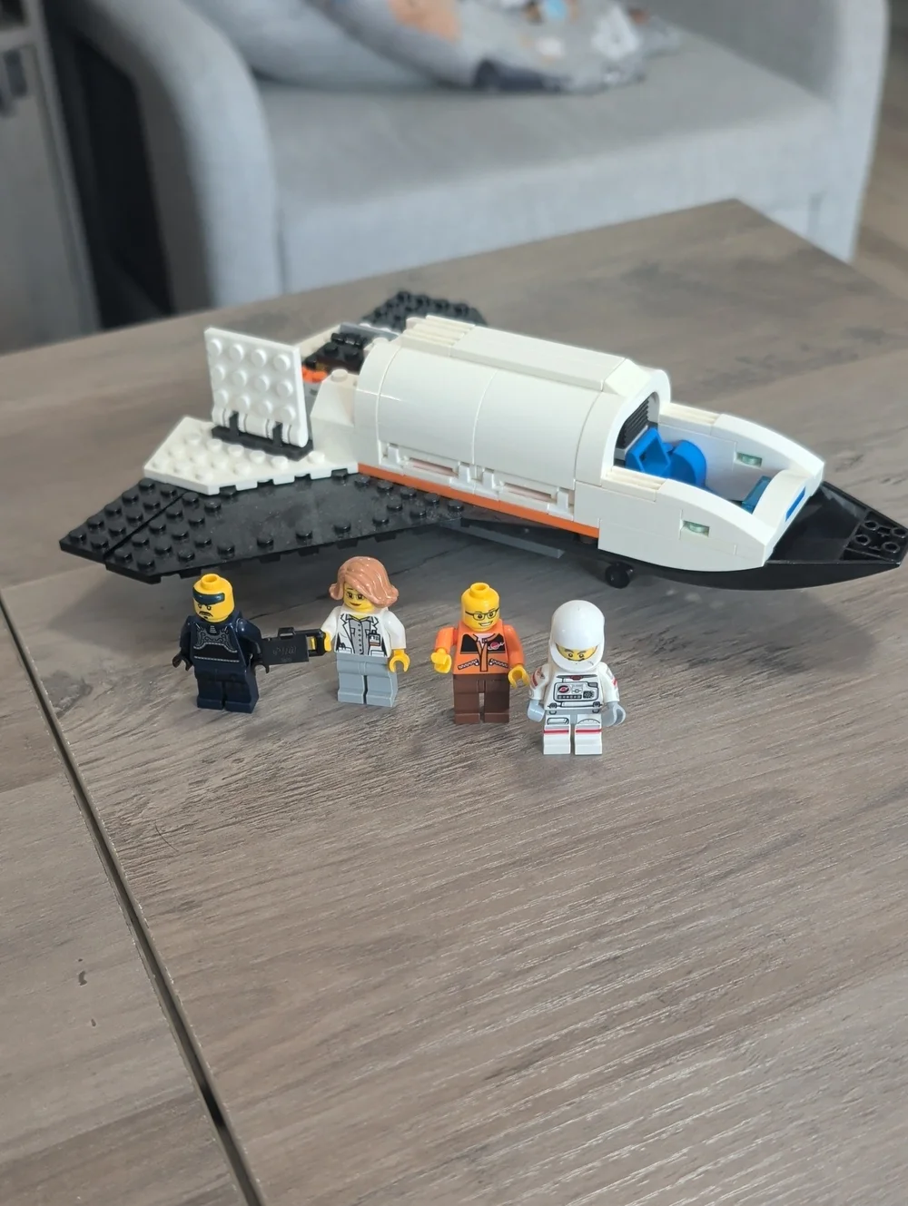 Lego NASA Shuttle & 4 Minifigures